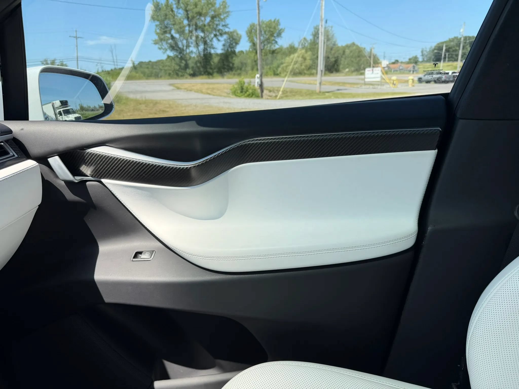 Used 2016 Tesla Model X 90D AWD/4WD image 19