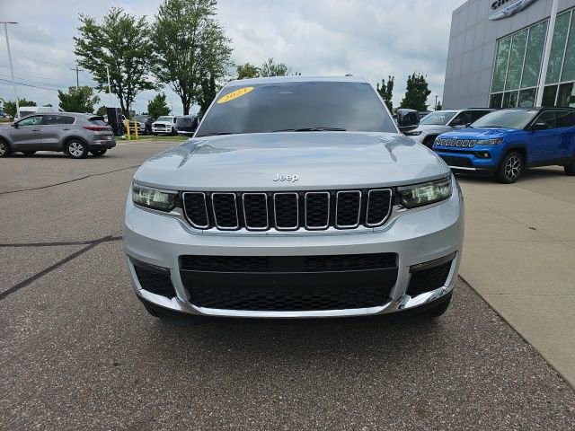 Used 2024 Jeep Grand Cherokee L Limited image 2