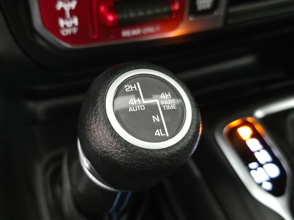 Used 2022 Jeep Wrangler Unlimited Rubicon 4xe w/ Cold Weather Group AWD/4WD image 34