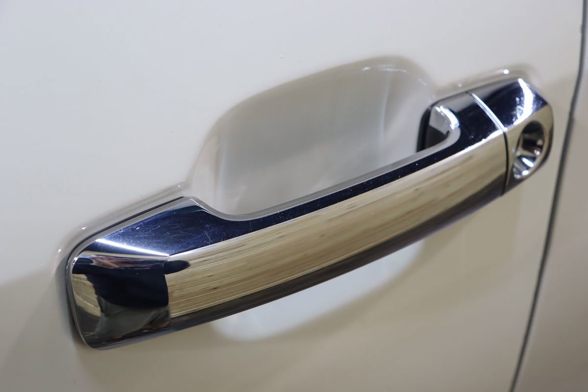 Used 2013 Toyota Sequoia Platinum RWD image 16