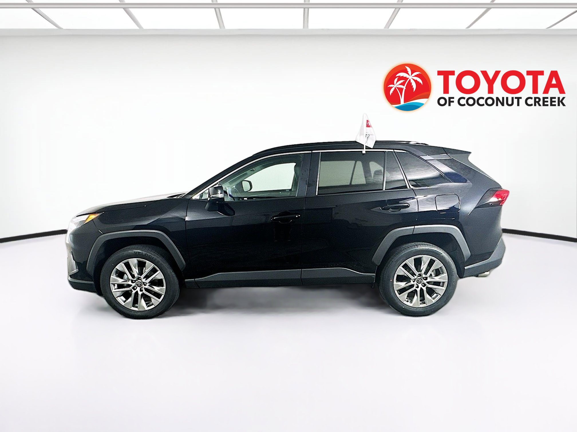 Certified 2023 Toyota RAV4 XLE Premium FWD image 6