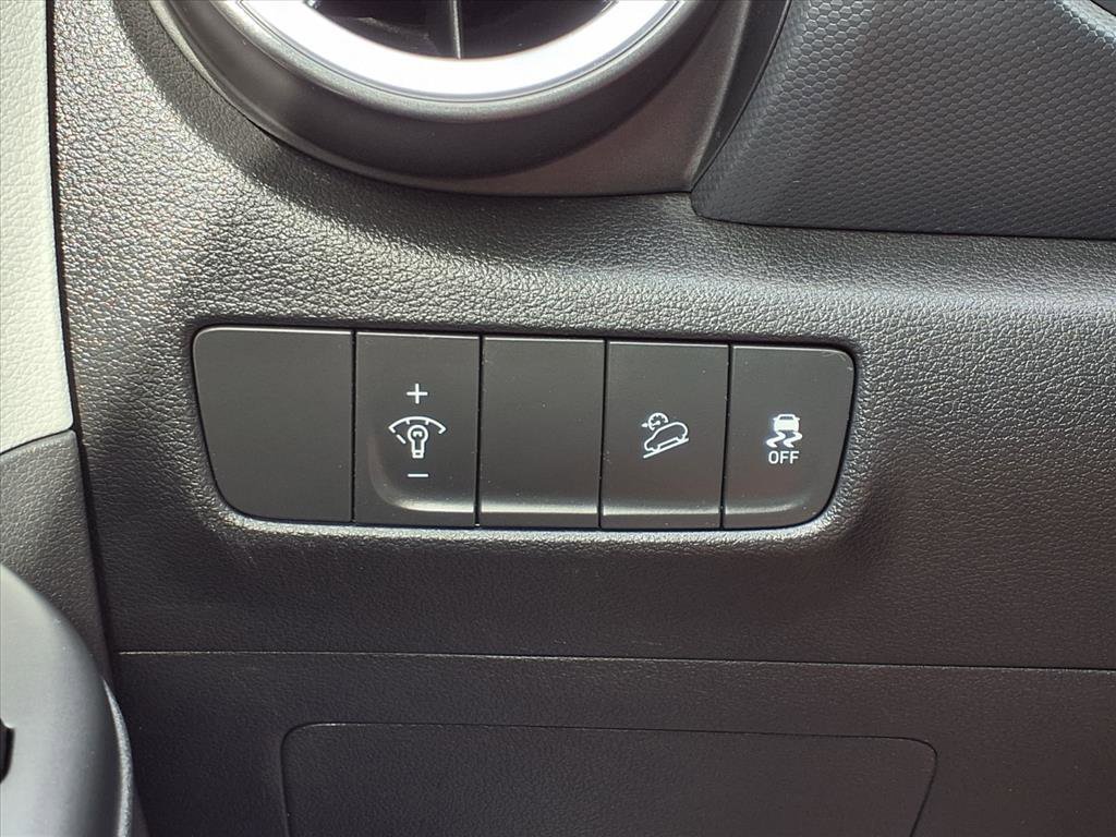 Used 2023 Hyundai Kona SEL image 6