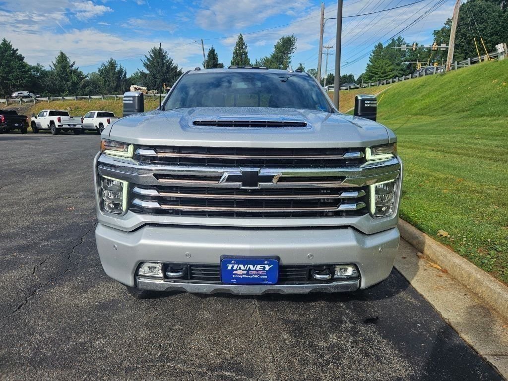 Used 2022 Chevrolet Silverado 3500 High Country w/ Safety Package II AWD/4WD image 2