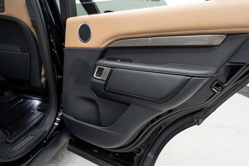 Used 2023 Land Rover Discovery S R-Dynamic image 40