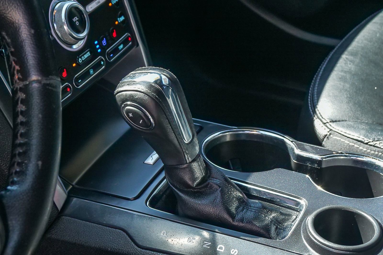 Used 2018 Ford Explorer Limited image 18