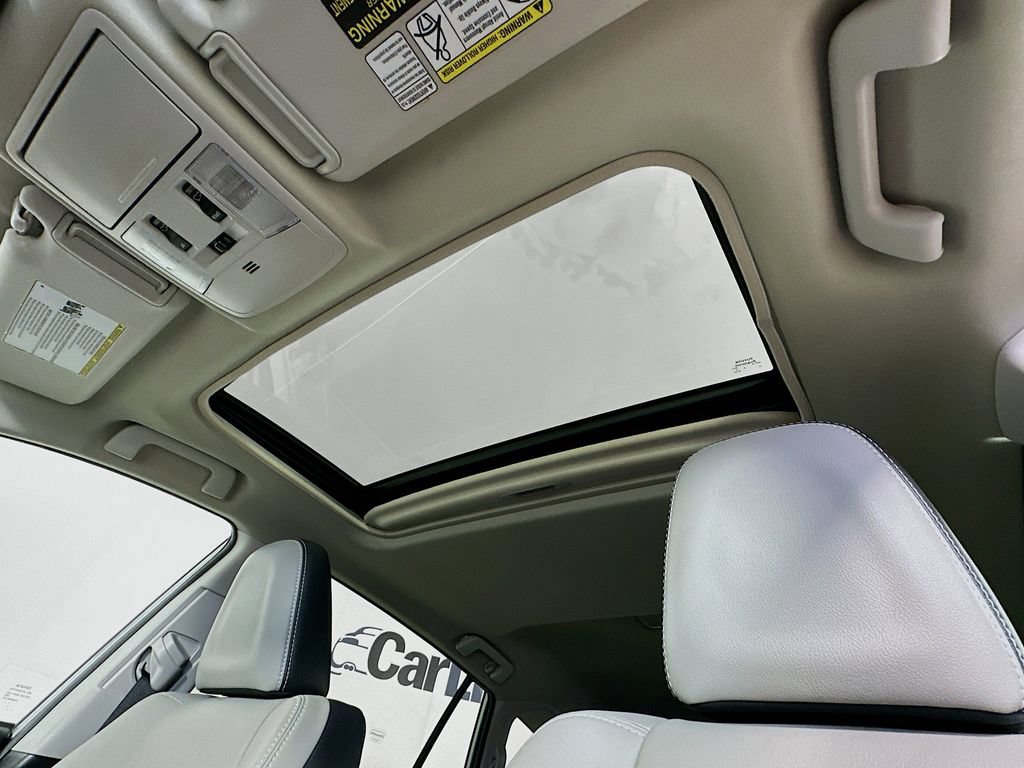Used 2017 Toyota RAV4 Platinum FWD image 27