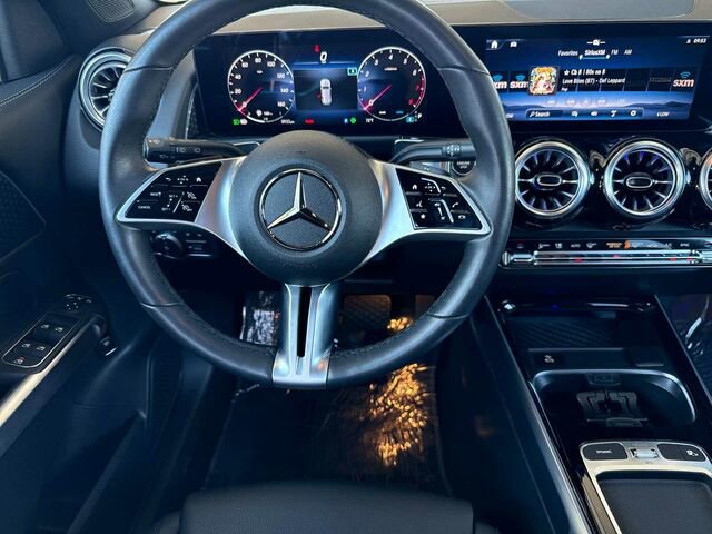 Used 2025 Mercedes-Benz GLB 250 4MATIC image 18