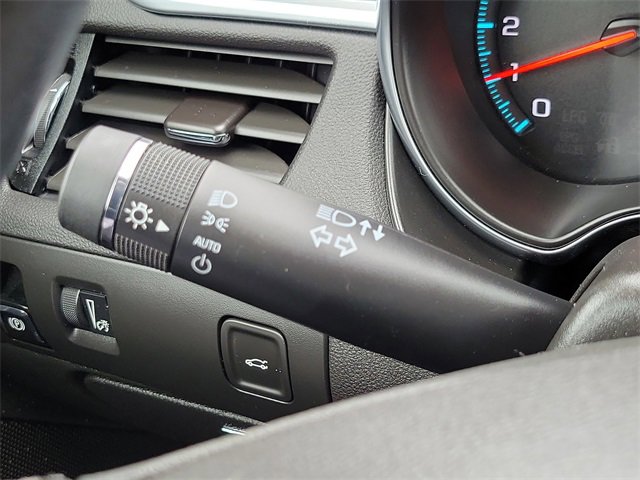 Used 2019 Chevrolet Impala LT image 17