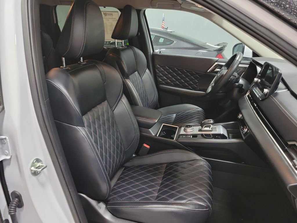 Used 2024 Mitsubishi Outlander SEL image 41