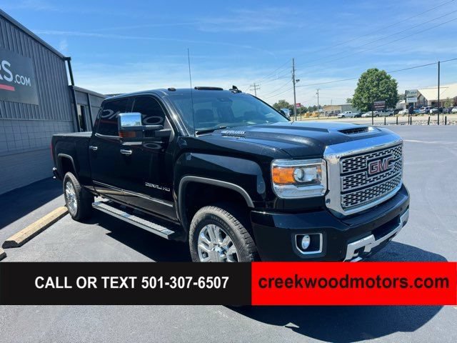 Used 2019 GMC Sierra 2500 Denali w/ Duramax Plus Package AWD/4WD image 2
