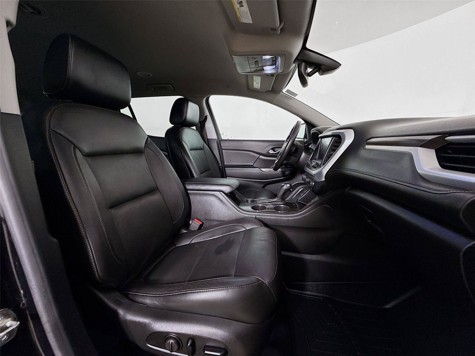 Used 2019 GMC Acadia SLT w/ Black Edition AWD/4WD image 30