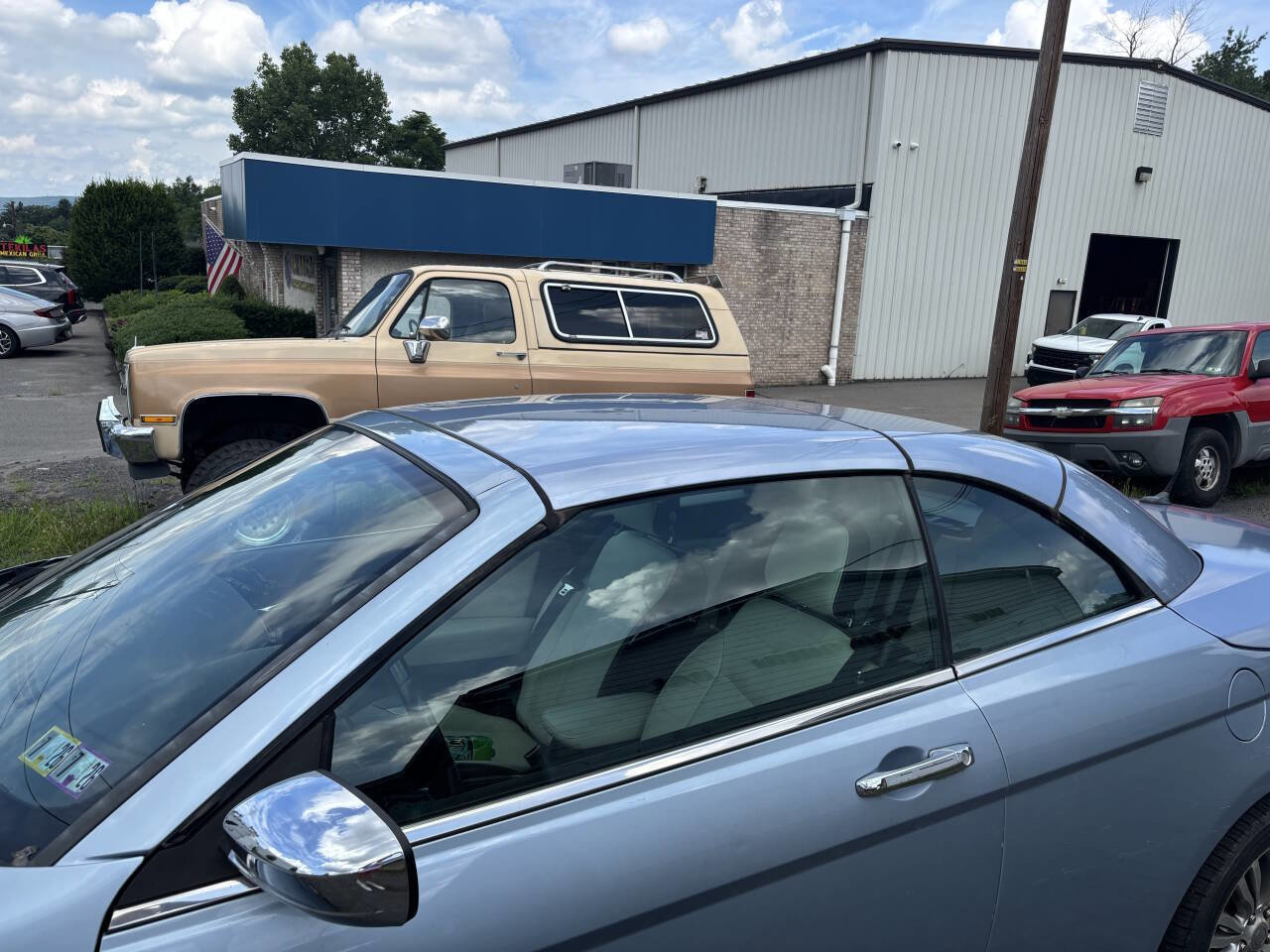 Used 2013 Chrysler 200 Limited image 2