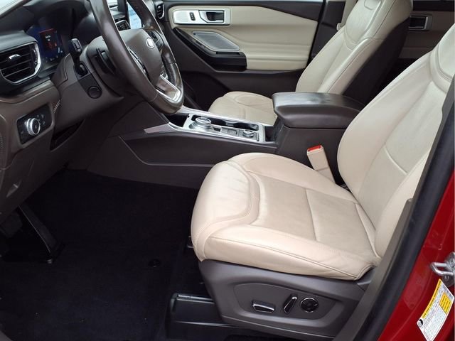 Certified 2020 Ford Explorer Platinum w/ Premium Technology Package image 13