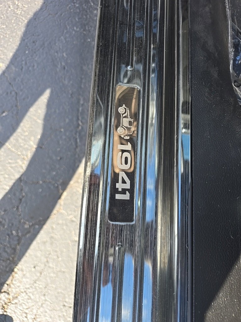 Used 2025 Jeep Wrangler Sport image 12