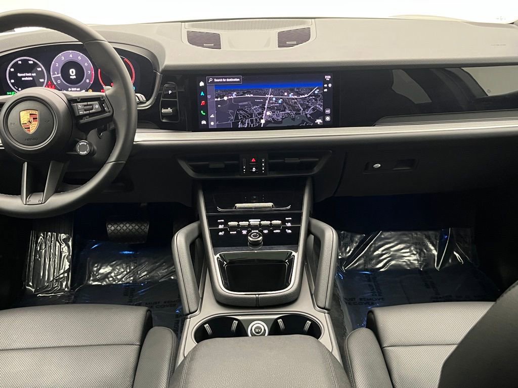 Used 2025 Porsche Cayenne image 24