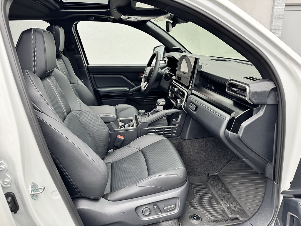 New 2026 Toyota 4Runner Limited AWD/4WD image 12