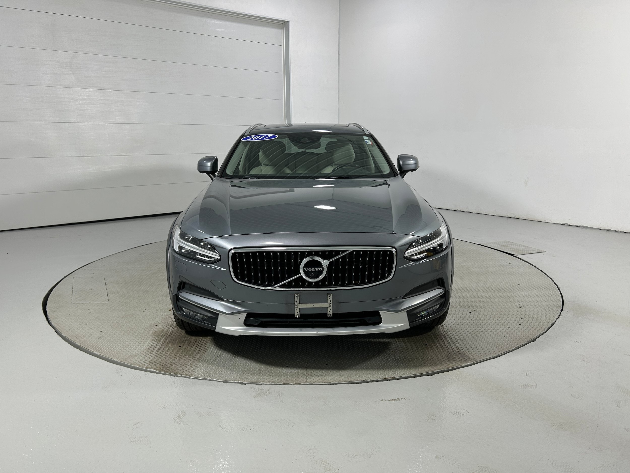 Used 2017 Volvo V90 T6 Cross Country AWD/4WD image 16