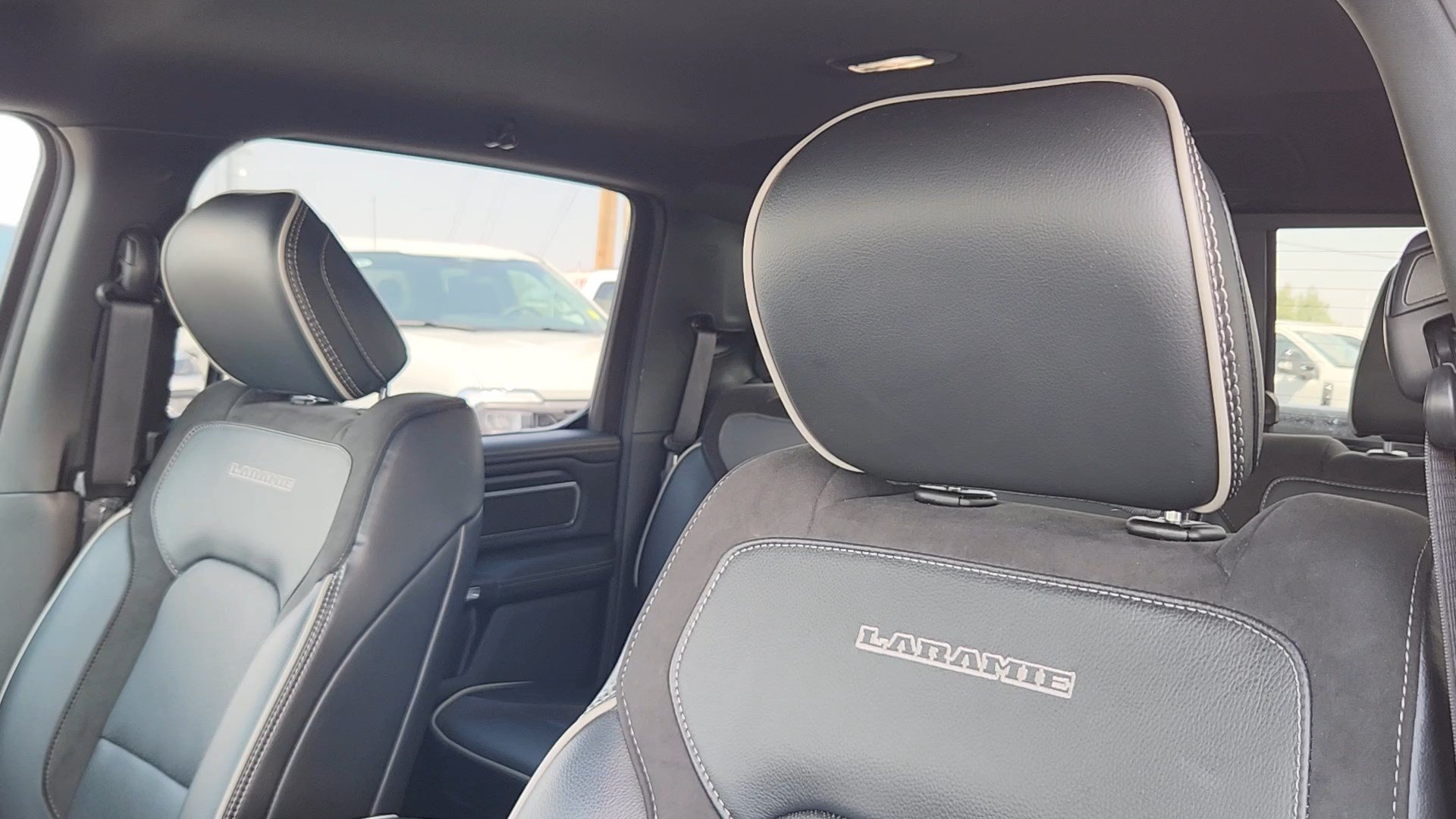 Used 2024 RAM 1500 Laramie AWD/4WD image 10