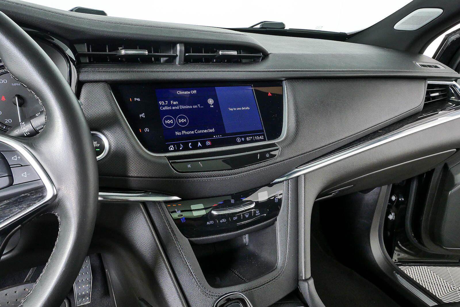 Certified 2023 Cadillac XT5 Premium Luxury w/ Technology Package FWD image 12