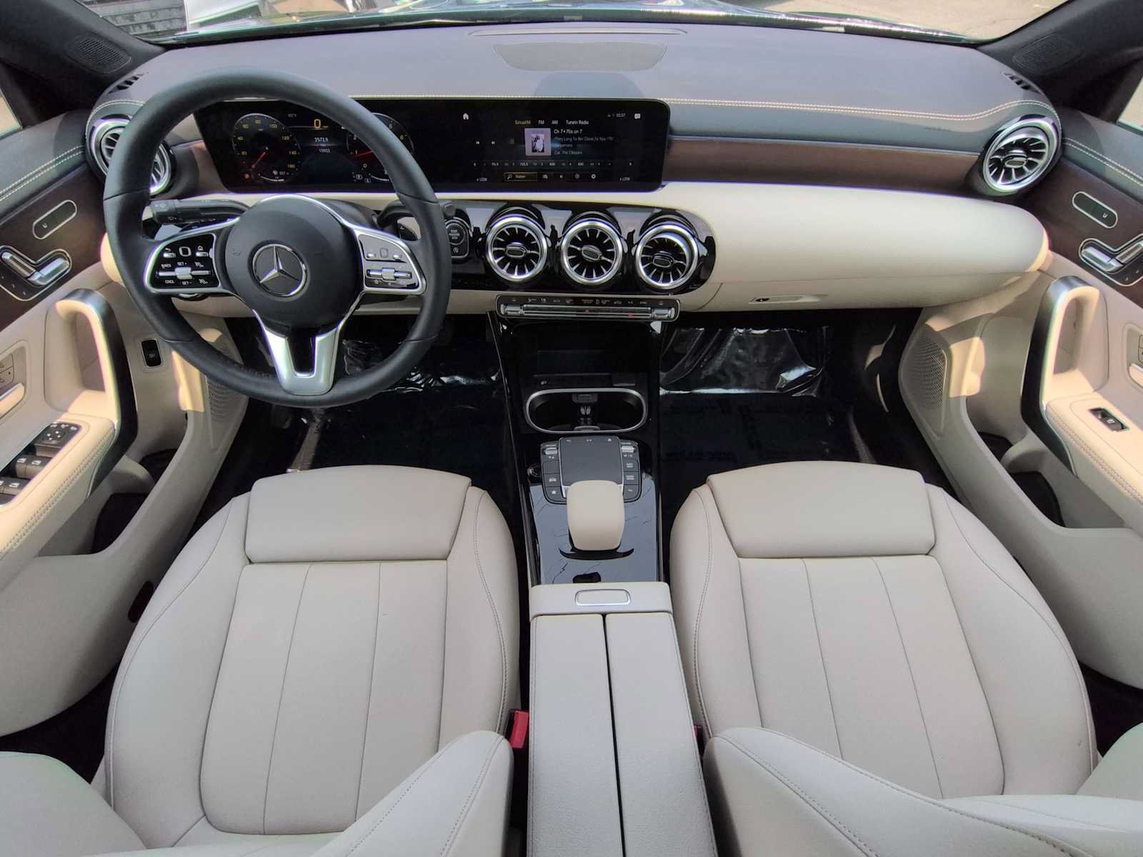 Used 2023 Mercedes-Benz CLA 250 4MATIC image 16