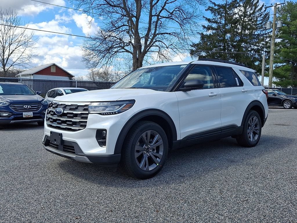 New 2026 Ford Explorer Active w/ Active Comfort Package AWD/4WD image 2