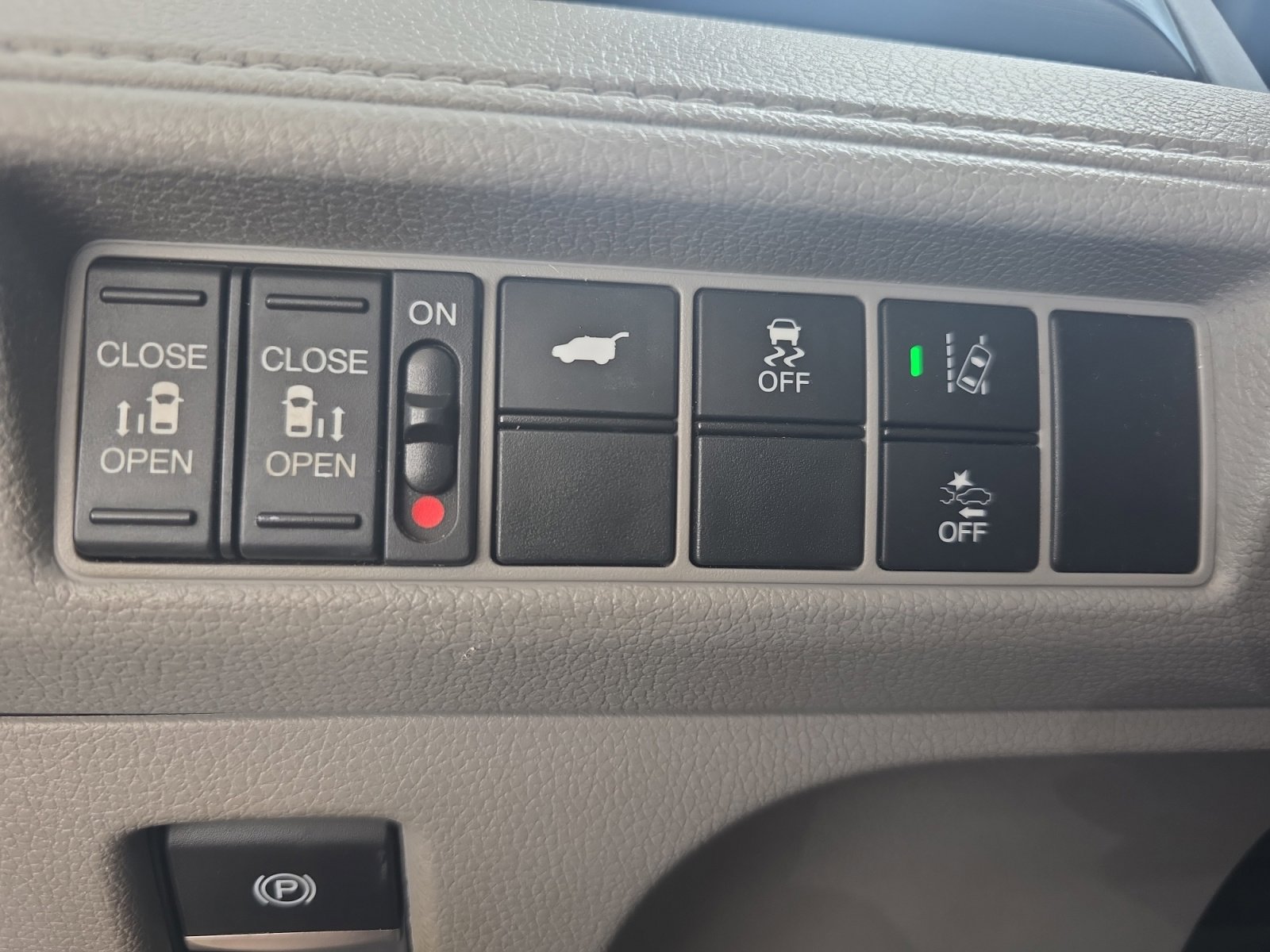 Used 2018 Honda Odyssey EX-L image 25