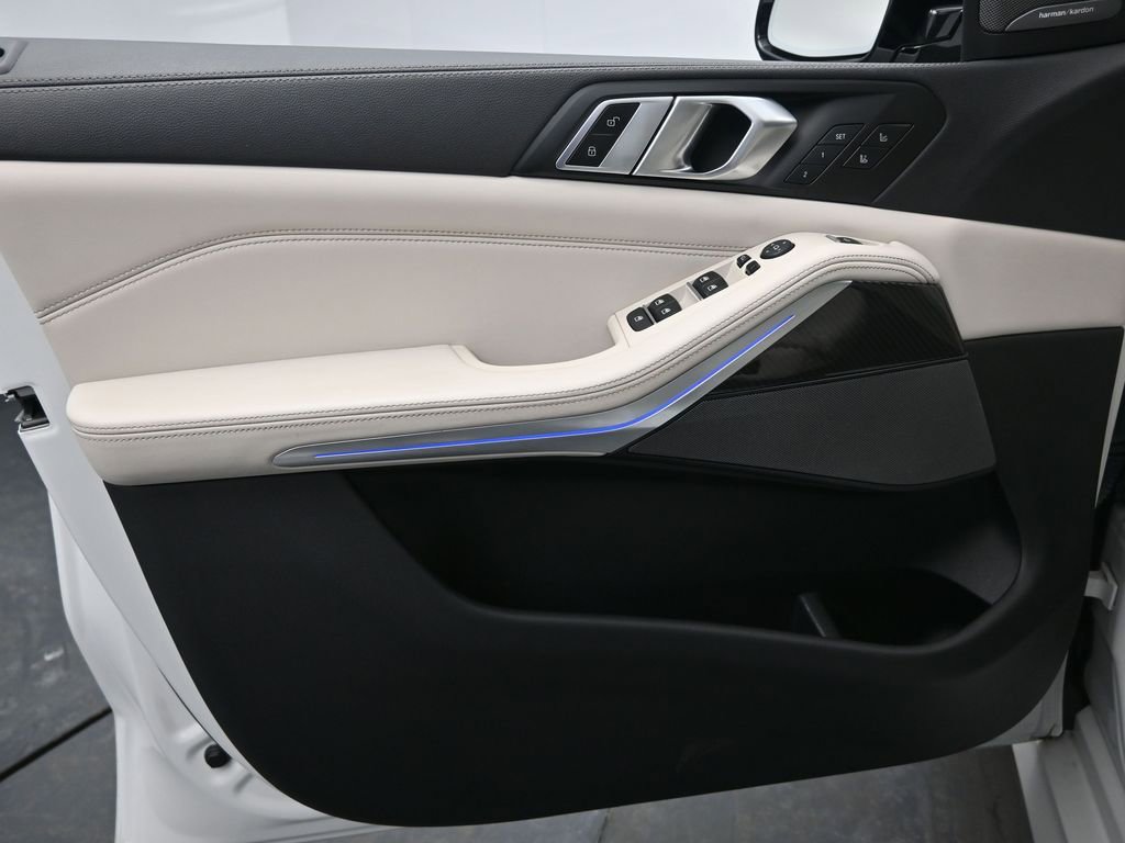 Used 2023 BMW X5 M50i w/ Executive Package image 26