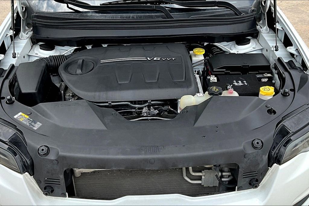 Used 2022 Jeep Cherokee Latitude Lux w/ Sun & Sound Group FWD image 31