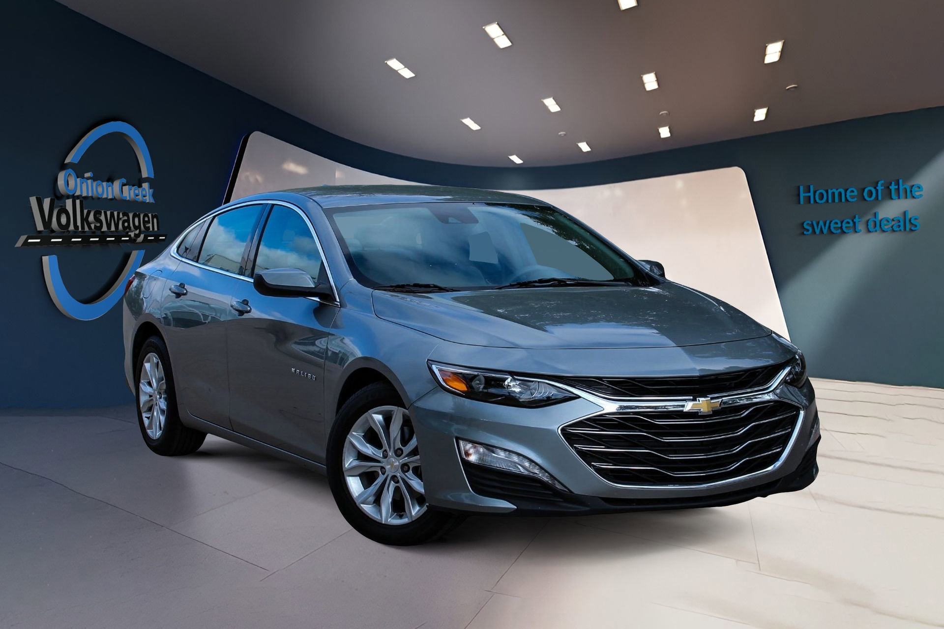 Used 2024 Chevrolet Malibu LT FWD image 3