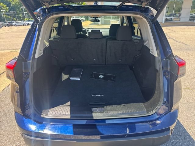 Used 2024 Nissan Rogue SV FWD image 10