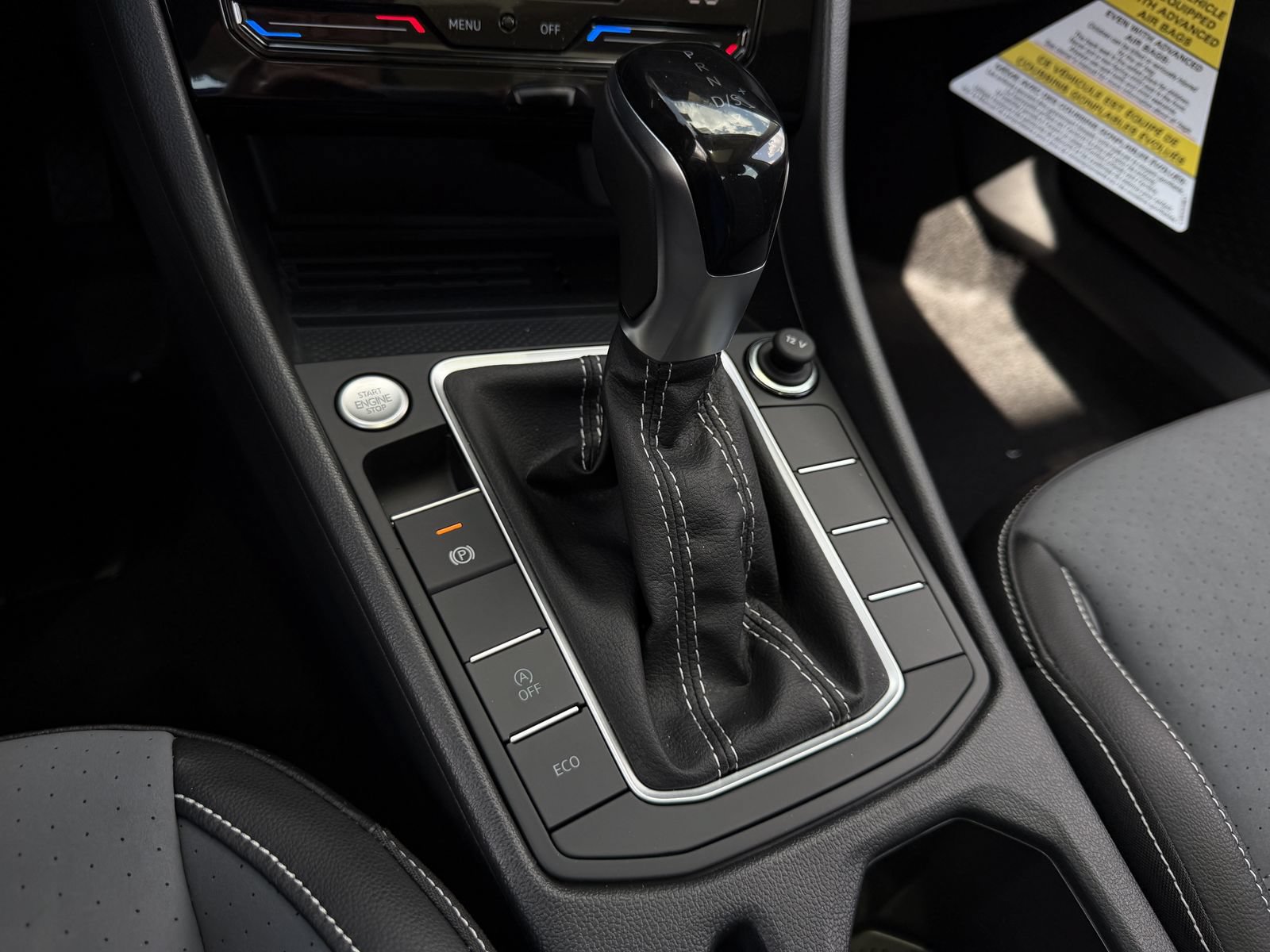 New 2026 Volkswagen Jetta SE FWD image 19