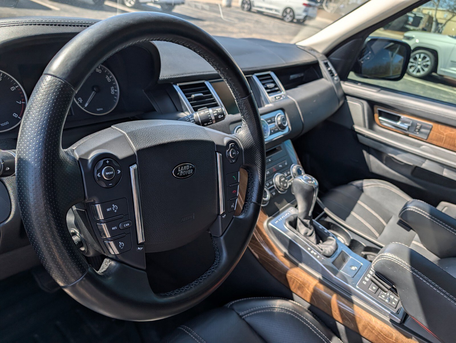 Used 2013 Land Rover Range Rover Sport HSE LUX image 10