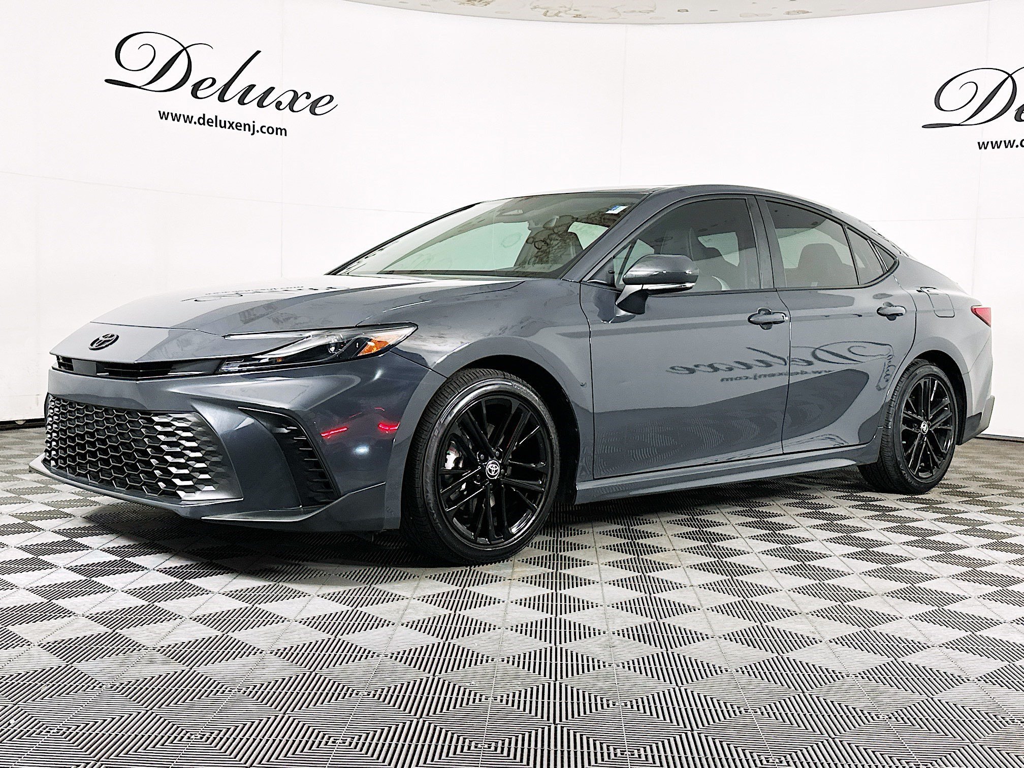 Used 2025 Toyota Camry SE w/ Multimedia Upgrade Package FWD image 3