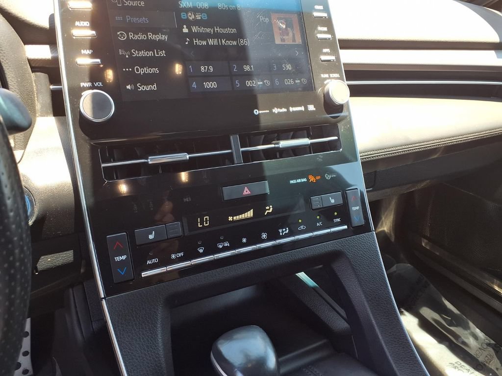 Used 2021 Toyota Avalon XSE FWD image 10