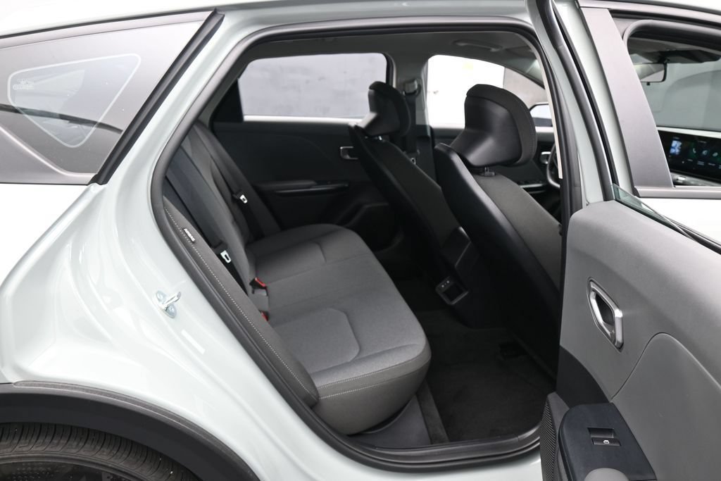 Used 2025 Kia K4 FWD image 34