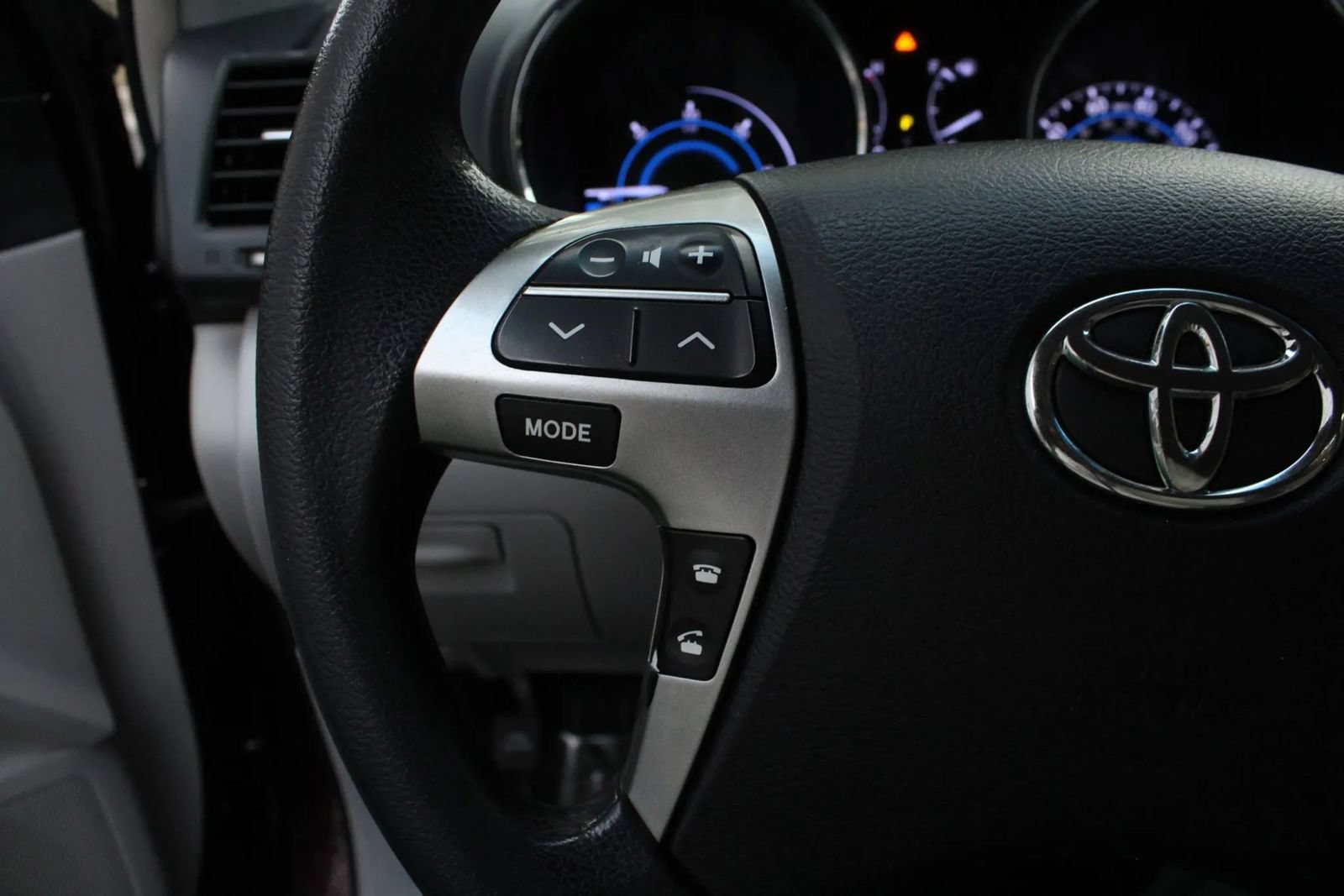 Used 2013 Toyota Highlander 4WD Hybrid image 30