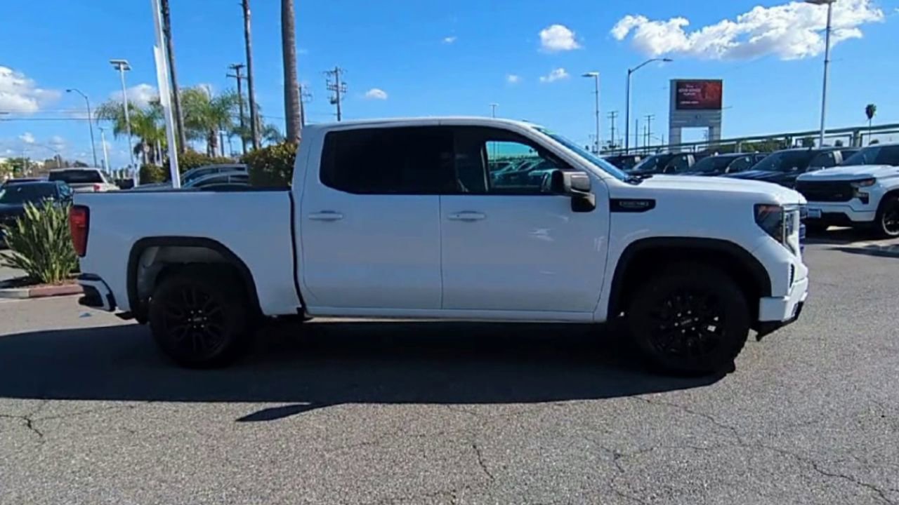 Used 2023 GMC Sierra 1500 Elevation image 9