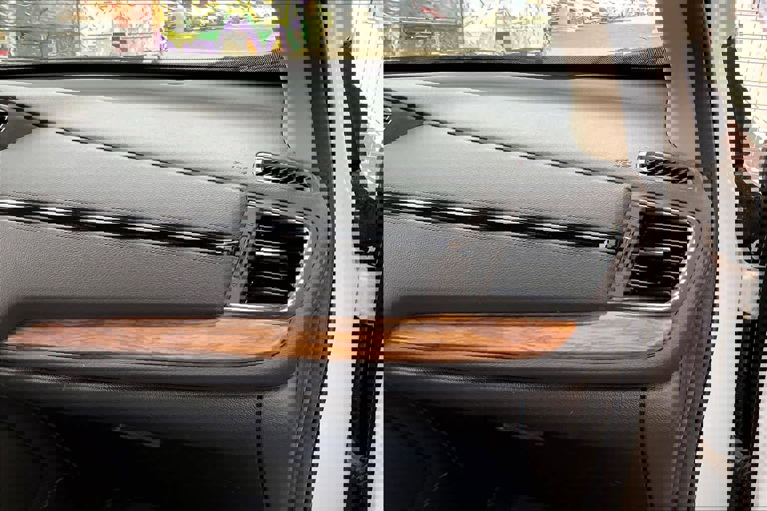 Used 2018 Honda CR-V Touring image 18