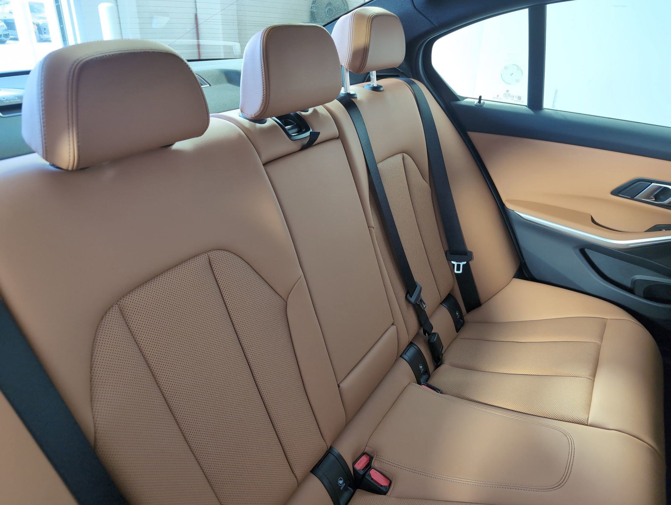 Used 2025 BMW 330i Sedan w/ Convenience Package image 31