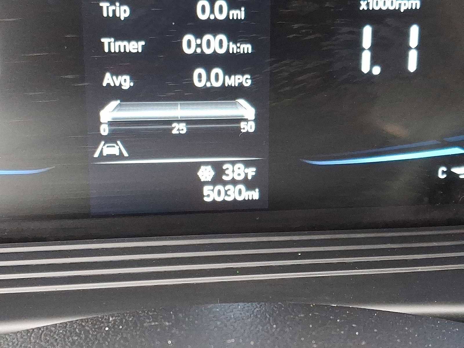 Used 2025 Hyundai Venue SEL image 18