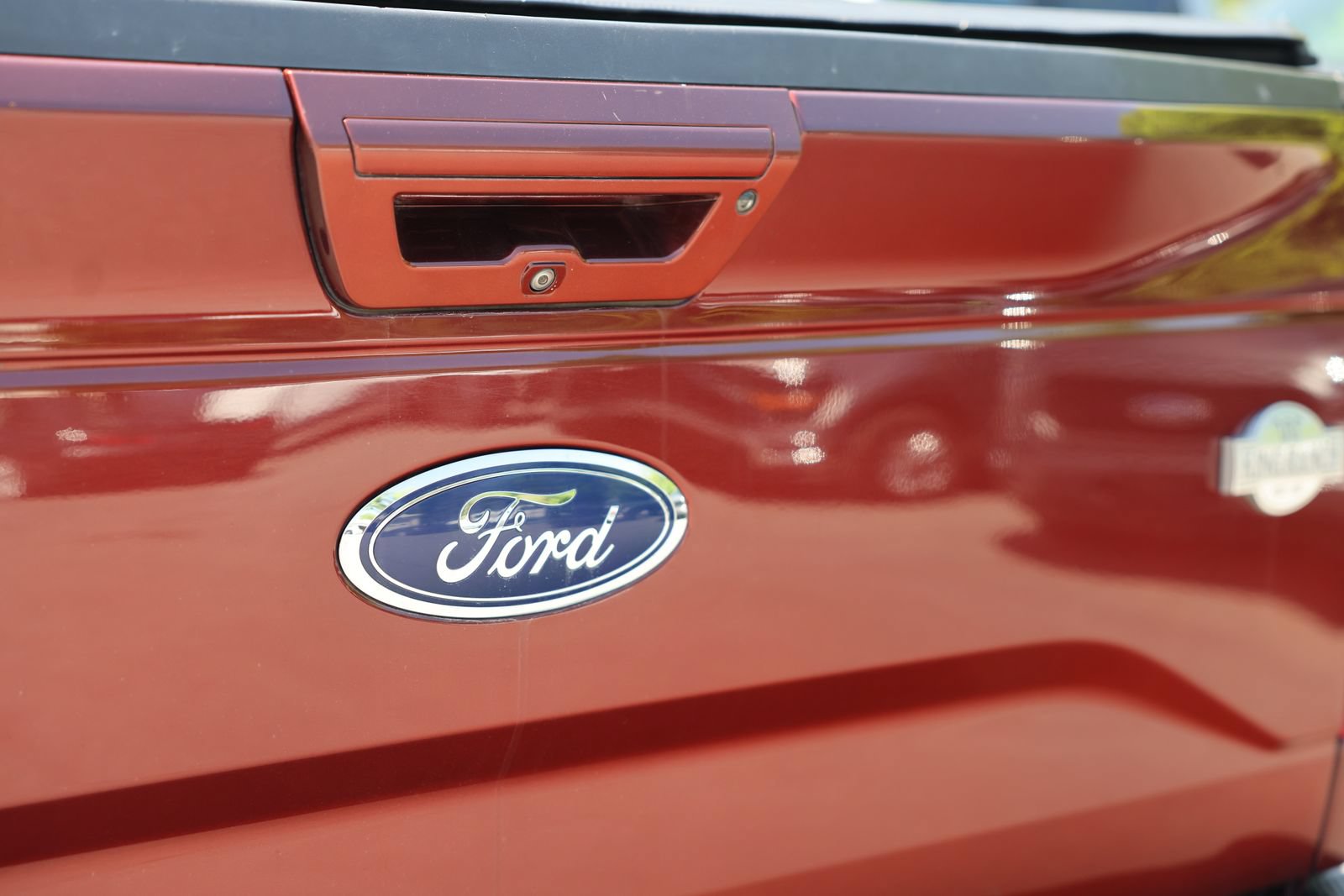 Used 2016 Ford F150 King Ranch w/ Equipment Group 601A Luxury AWD/4WD image 38