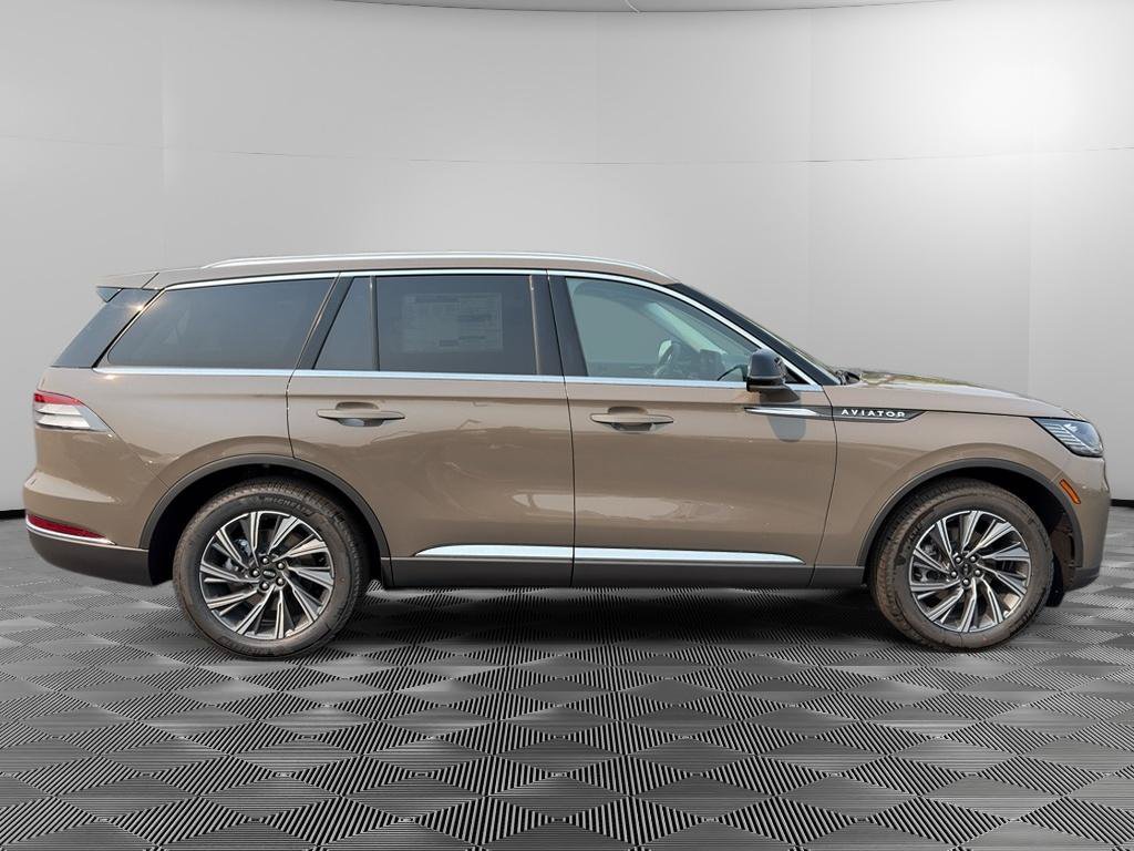 New 2026 Lincoln Aviator AWD image 8