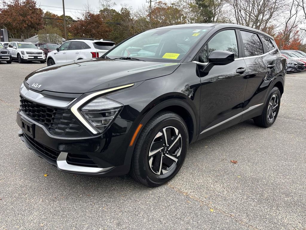 Used 2024 Kia Sportage LX image 7