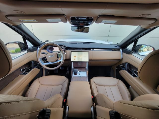 Used 2025 Land Rover Range Rover Long Wheelbase Autobiography AWD/4WD image 33