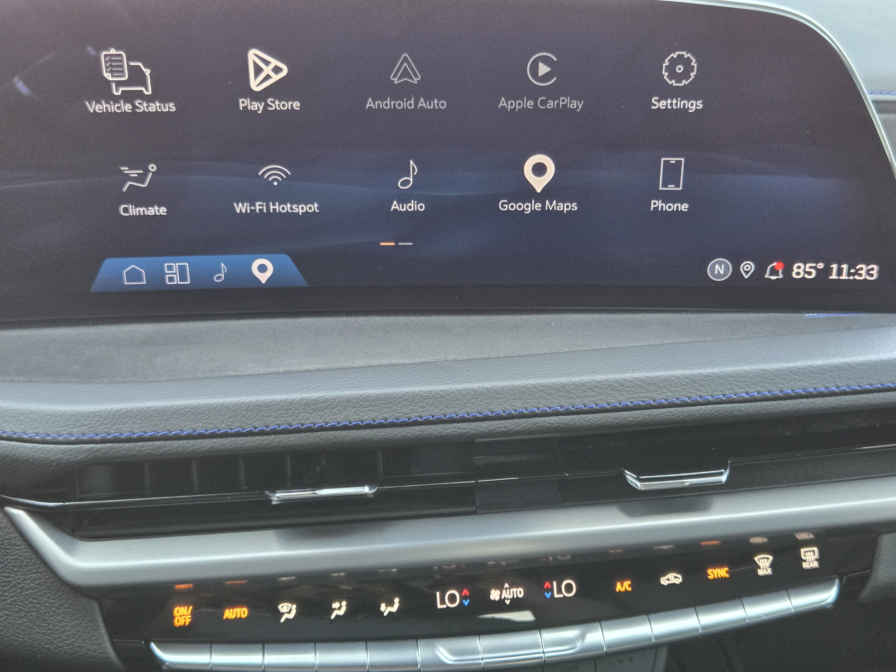 Used 2024 Cadillac XT4 Sport w/ Cold Weather Package FWD image 13