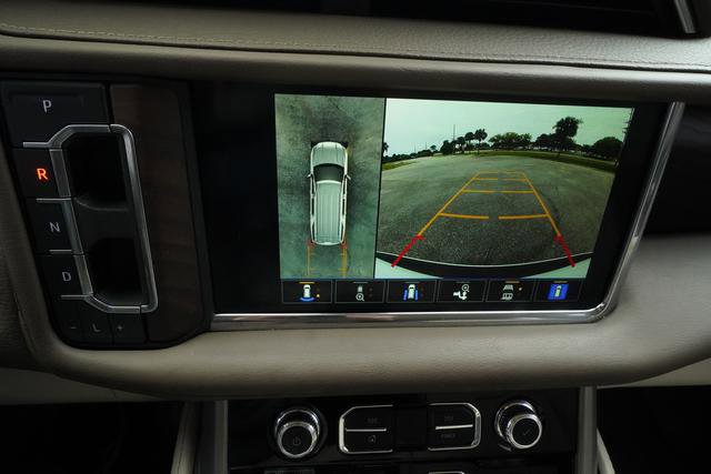 Used 2022 GMC Yukon Denali image 23