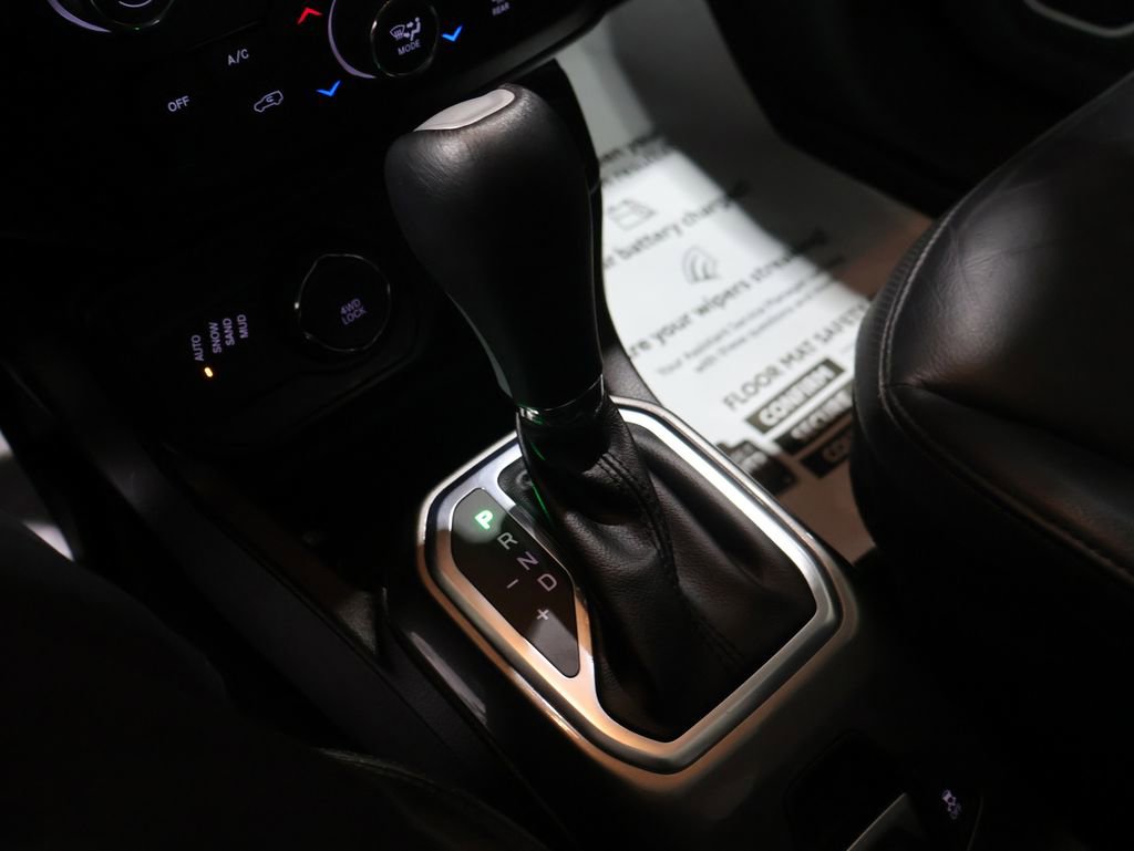 Used 2021 Jeep Renegade Limited w/ Sun & Sound Group image 29