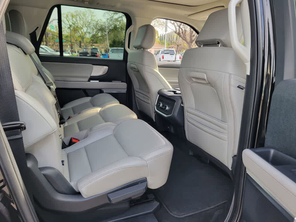 Used 2025 Ford Expedition Max Active image 15