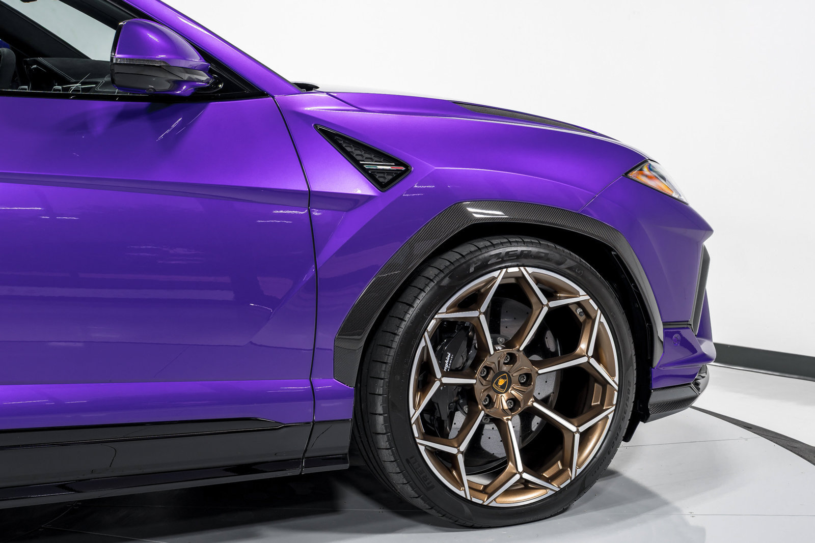 Used 2023 Lamborghini Urus Performante AWD/4WD image 54