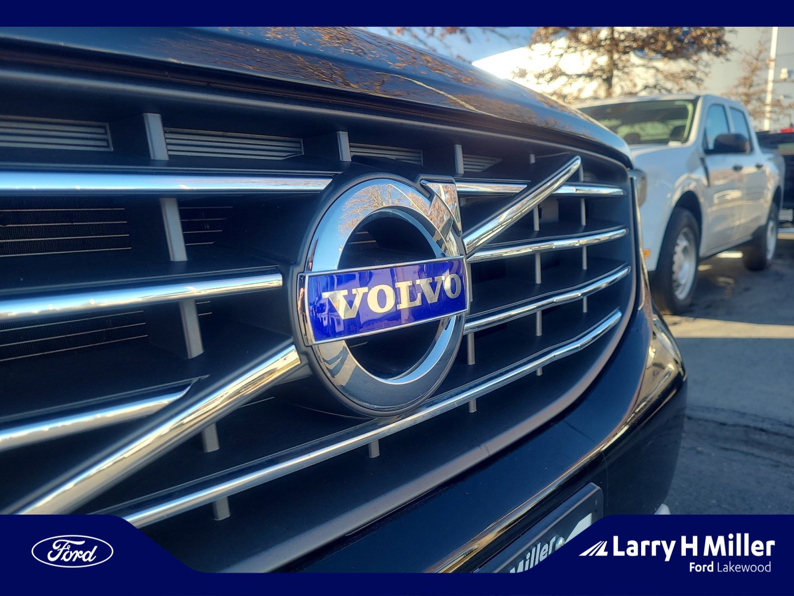 Used 2017 Volvo XC60 T5 Dynamic w/ Preferred Option Package image 23